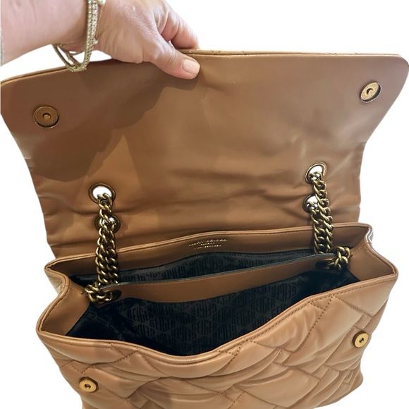 Kurt Geiger quilted Tan Chain Shoulder Bag size large - Picture 2 of 5